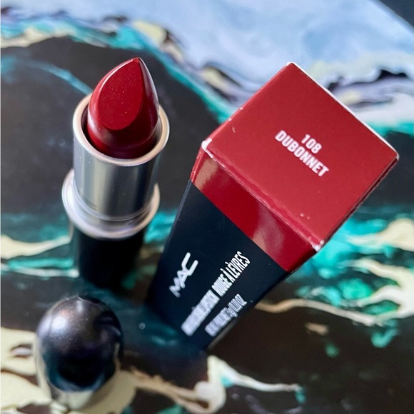 🔥💄💋 NIB MAC AMPLIFIED CRÈME LIPSTICK in DUBONNET (discontinued)💄💋 - Picture 2 of 7